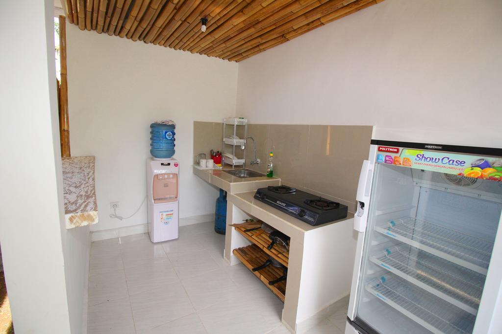 Andy Guesthouse Canggu Buitenkant foto