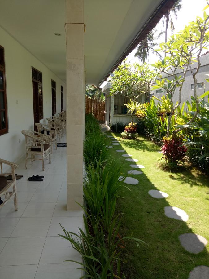 Andy Guesthouse Canggu Buitenkant foto