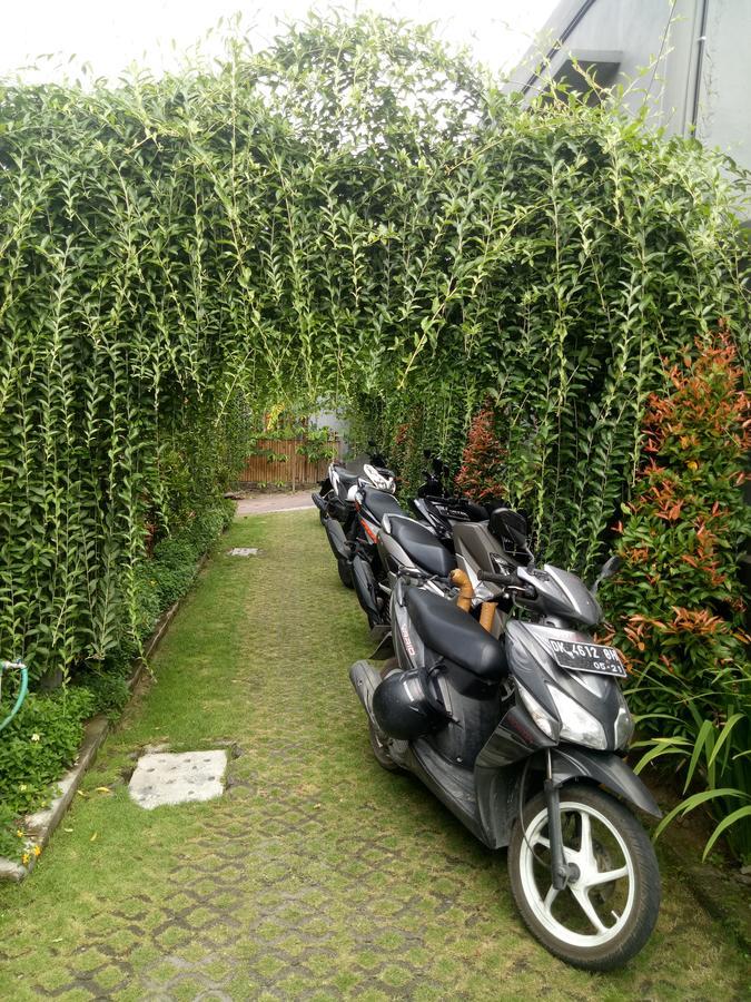 Andy Guesthouse Canggu Buitenkant foto