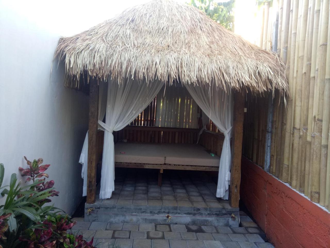 Andy Guesthouse Canggu Buitenkant foto